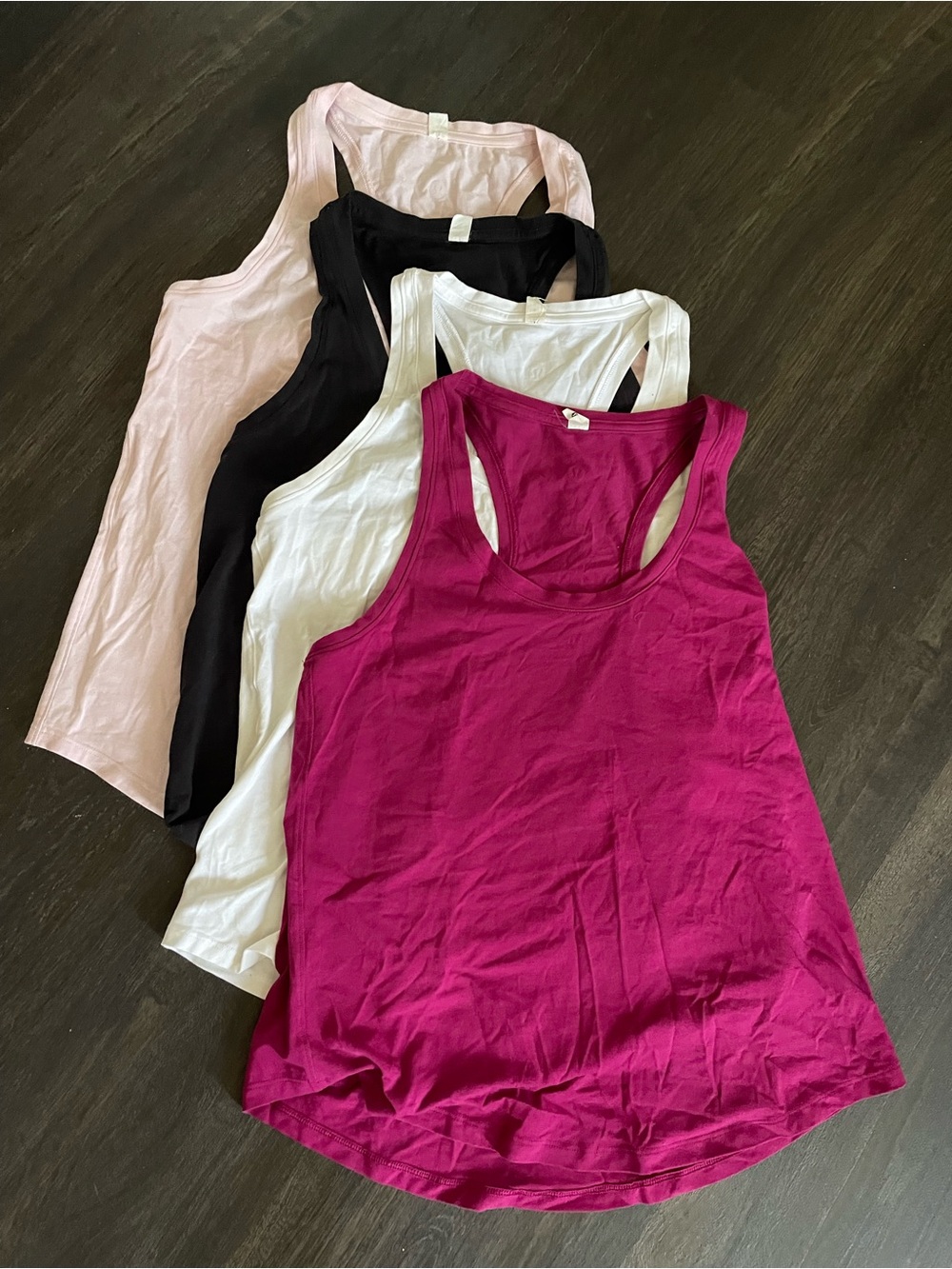 EUC lululemon athletica Bundle of 4 Love Tank tops all size 6